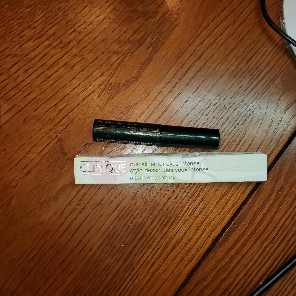 Clinique Quickliner for Eyes Intense 09 Intense Ebony and Clinique Mascara